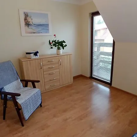 Morskie Ul. Azaliowa * 罗威