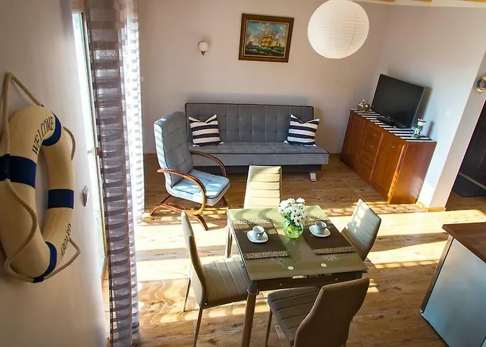 Morskie Ul. Azaliowa Rowy (Pomerania)